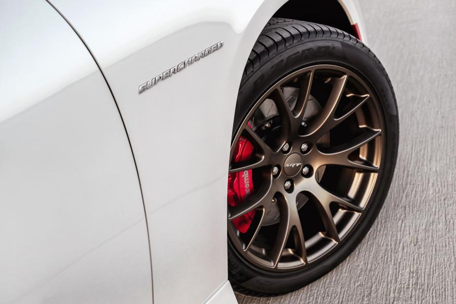 Колеса Dodge Charger SRT Hellcat 2015 года  (фото 87 из 111)